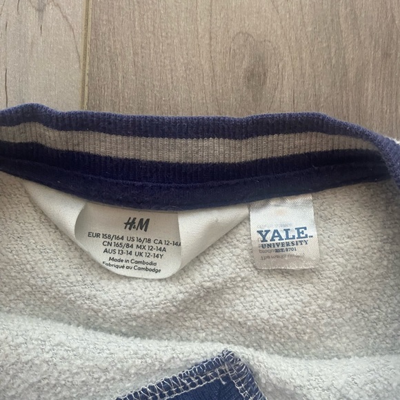 Woman's Yale Sweater - H&M - Picture 2 of 4
